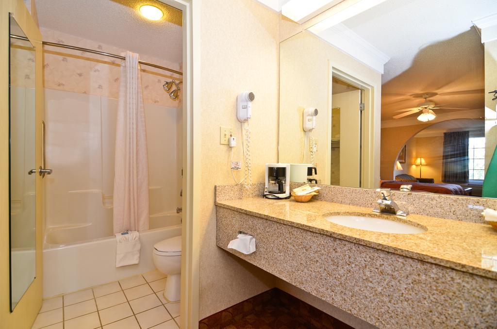 Peach State Inn & Suites Hawkinsville Eksteriør bilde