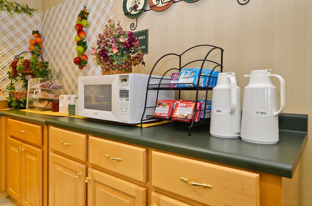 Peach State Inn & Suites Hawkinsville Eksteriør bilde